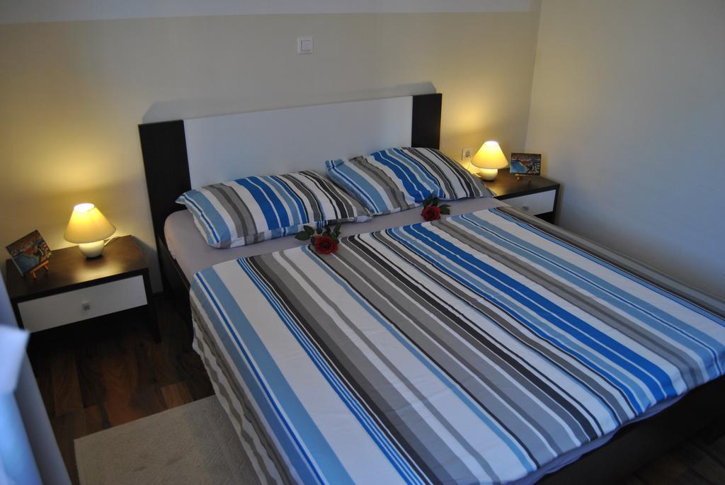 Ferienwohnung House With Swimming Pool Blue Diamond Povljana Exterior foto